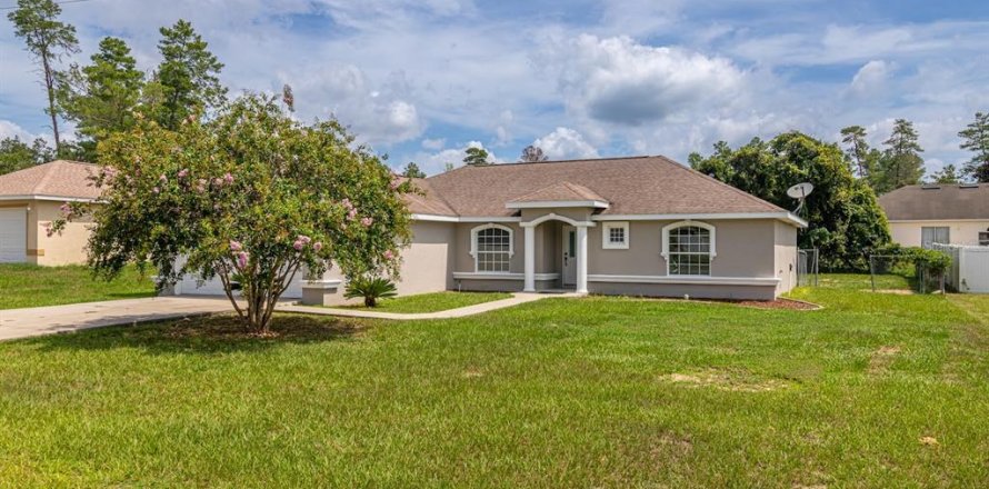 Casa en Ocala, Florida 3 dormitorios, 159.98 m2 № 2235659