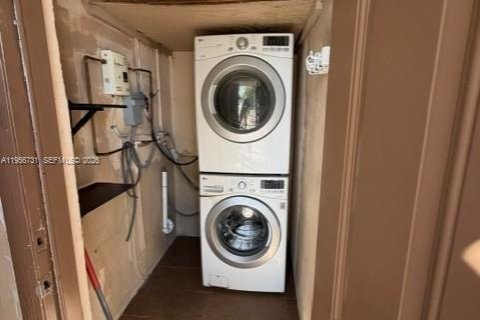 Apartamento en alquiler en Miami, Florida, 2 dormitorios, 207.54 m2 № 2011177 - foto 8