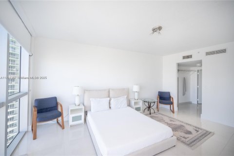Condominio en alquiler en Miami, Florida, 2 dormitorios, 97.36 m2 № 1781489 - foto 17