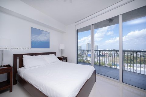 Condominio en alquiler en Miami, Florida, 2 dormitorios, 97.36 m2 № 1781489 - foto 12