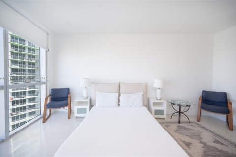 Condominio en alquiler en Miami, Florida, 2 dormitorios, 97.36 m2 № 1781489 - foto 16