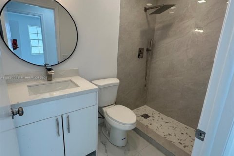 House in Miami, Florida 4 bedrooms, 146.04 sq.m. № 1892229 - photo 8