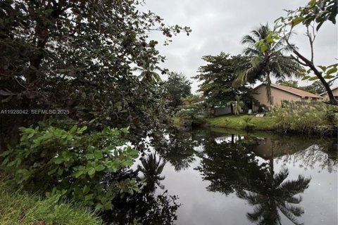 Terrain à vendre à Fort Lauderdale, Floride № 1988188 - photo 4