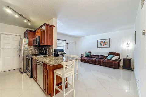 Condominio en alquiler en Hollywood, Florida, 1 dormitorio, 68.56 m2 № 1886653 - foto 9