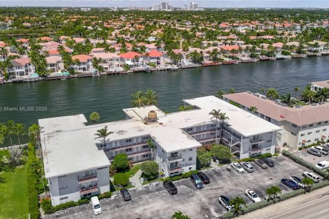 Condominio en alquiler en Hollywood, Florida, 1 dormitorio, 68.56 m2 № 1886653 - foto 27
