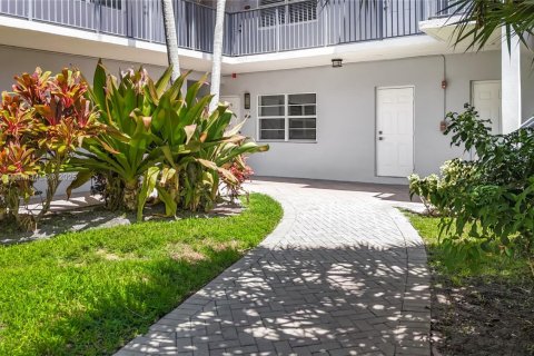 Condominio en alquiler en Hollywood, Florida, 1 dormitorio, 68.56 m2 № 1886653 - foto 19