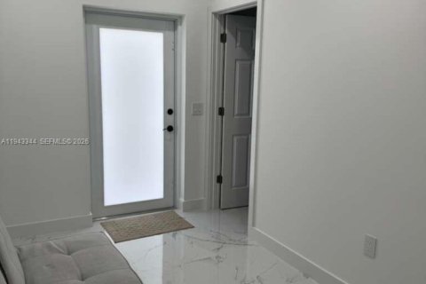 Immobilier commercial à louer à Miami, Floride: 1 chambre, 141.58 m2 № 1999602 - photo 28