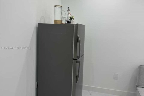 Immobilier commercial à louer à Miami, Floride: 1 chambre, 141.58 m2 № 1999602 - photo 23