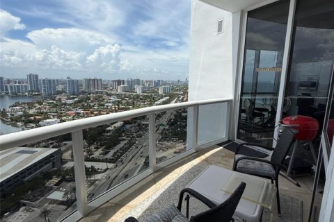 Copropriété à louer à Sunny Isles Beach, Floride: 2 chambres, 153.2 m2 № 1924072 - photo 5