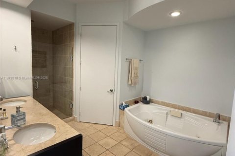 Copropriété à louer à Sunny Isles Beach, Floride: 2 chambres, 153.2 m2 № 1924072 - photo 25