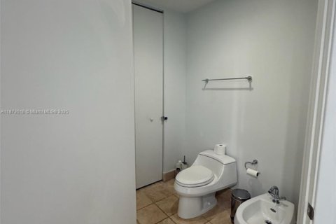 Copropriété à louer à Sunny Isles Beach, Floride: 2 chambres, 153.2 m2 № 1924072 - photo 27