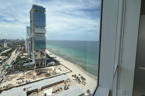 Copropriété à louer à Sunny Isles Beach, Floride: 2 chambres, 153.2 m2 № 1924072 - photo 11