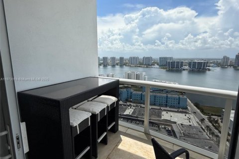 Copropriété à louer à Sunny Isles Beach, Floride: 2 chambres, 153.2 m2 № 1924072 - photo 6