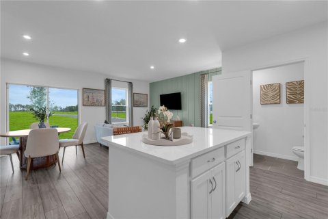 Townhouse in Tavares, Florida 3 bedrooms, 134.8 sq.m. № 2210642 - photo 10