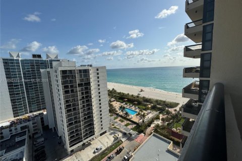 Condominio en venta en Miami Beach, Florida, 2 dormitorios, 93.37 m2 № 1956605 - foto 20