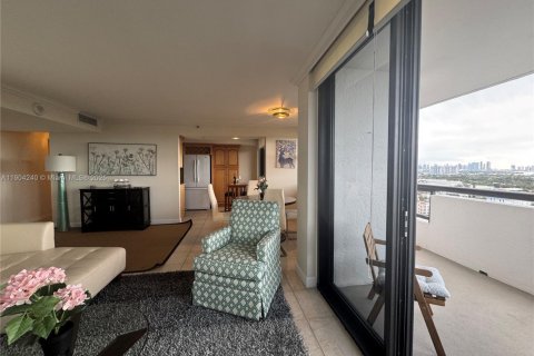 Condominio en venta en Miami Beach, Florida, 2 dormitorios, 93.37 m2 № 1956605 - foto 12