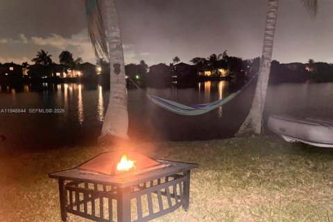 Снять в аренду виллу или дом в Мирамар, Флорида 3 спальни, 124.86м2, № 2004603 - фото 20