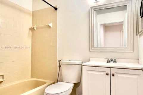 Снять в аренду виллу или дом в Мирамар, Флорида 3 спальни, 124.86м2, № 2004603 - фото 18