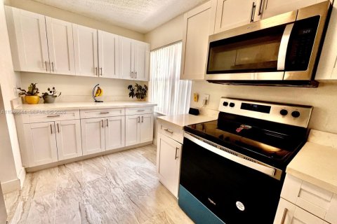 Снять в аренду виллу или дом в Мирамар, Флорида 3 спальни, 124.86м2, № 2004603 - фото 13