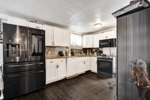 Villa ou maison à vendre à North Miami Beach, Floride: 3 chambres, 106.84 m2 № 2048365 - photo 18