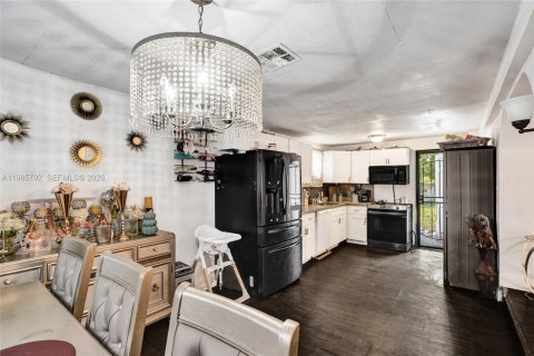 Villa ou maison à vendre à North Miami Beach, Floride: 3 chambres, 106.84 m2 № 2048365 - photo 22