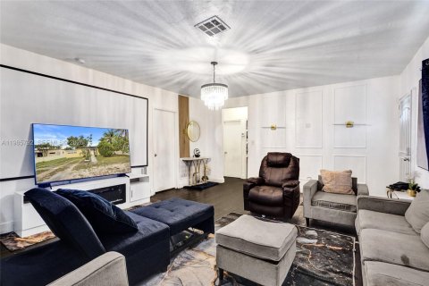Villa ou maison à vendre à North Miami Beach, Floride: 3 chambres, 106.84 m2 № 2048365 - photo 8