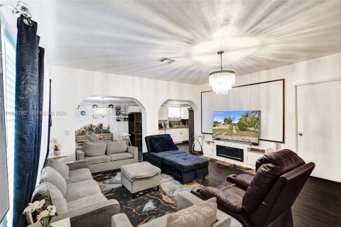 Villa ou maison à vendre à North Miami Beach, Floride: 3 chambres, 106.84 m2 № 2048365 - photo 7