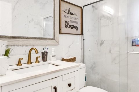 Villa ou maison à vendre à North Miami Beach, Floride: 3 chambres, 106.84 m2 № 2048365 - photo 15