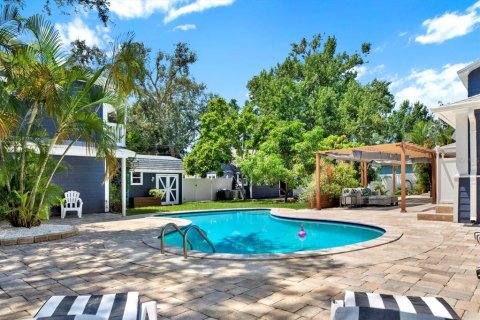 Casa en venta en Gulfport, Florida, 5 dormitorios, 288.93 m2 № 1901003 - foto 26