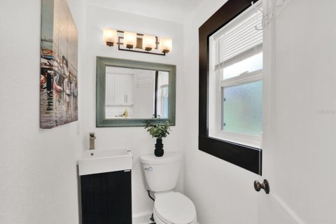 Casa en venta en Gulfport, Florida, 5 dormitorios, 288.93 m2 № 1901003 - foto 16