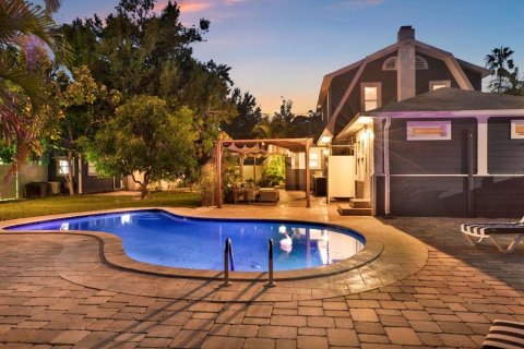 Casa en venta en Gulfport, Florida, 5 dormitorios, 288.93 m2 № 1901003 - foto 24