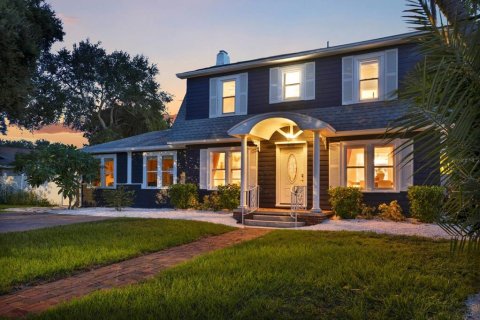 Casa en venta en Gulfport, Florida, 5 dormitorios, 288.93 m2 № 1901003 - foto 2