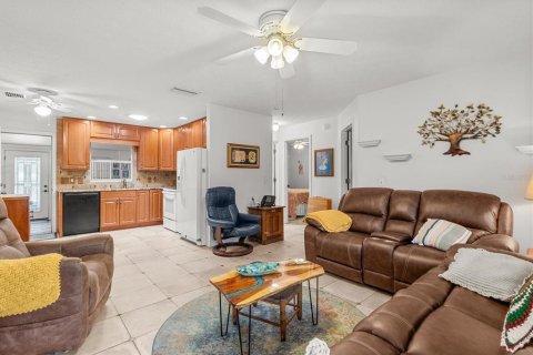 House in Crystal River, Florida 3 bedrooms, 147.16 sq.m. № 1765455 - photo 11