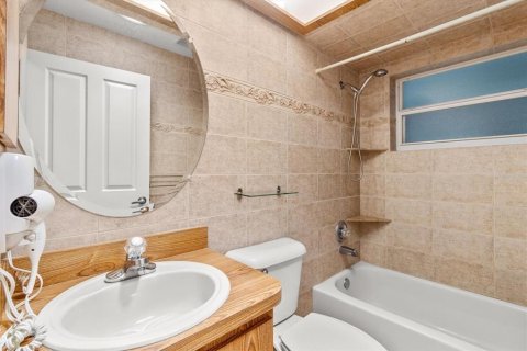 House in Crystal River, Florida 3 bedrooms, 147.16 sq.m. № 1765455 - photo 22