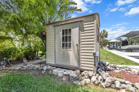 House in Crystal River, Florida 3 bedrooms, 147.16 sq.m. № 1765455 - photo 30