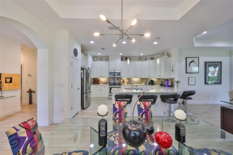 Townhouse in Sun City Center, Florida 2 bedrooms, 172.24 sq.m. № 1576256 - photo 8