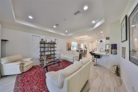 Townhouse in Sun City Center, Florida 2 bedrooms, 172.24 sq.m. № 1576256 - photo 15