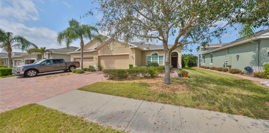 Townhouse in Sun City Center, Florida 2 bedrooms, 172.24 sq.m. № 1576256