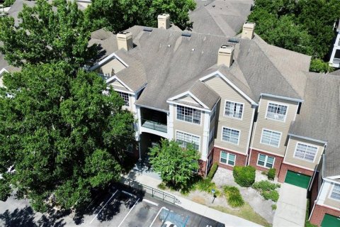 Condo in Orlando, Florida, 2 bedrooms  № 2108013 - photo 2