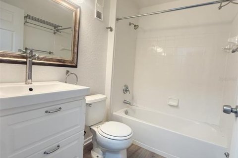 Condo in Orlando, Florida, 2 bedrooms  № 2108013 - photo 20