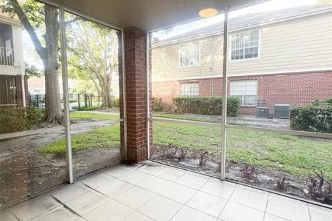 Condo in Orlando, Florida, 2 bedrooms  № 2108013 - photo 29