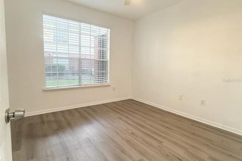Condo in Orlando, Florida, 2 bedrooms  № 2108013 - photo 22