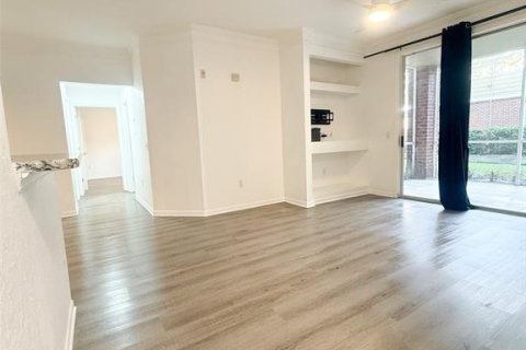 Condo in Orlando, Florida, 2 bedrooms  № 2108013 - photo 11