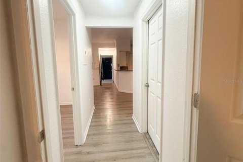 Condo in Orlando, Florida, 2 bedrooms  № 2108013 - photo 5