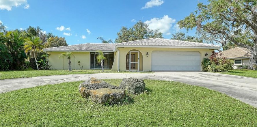 House in Nokomis, Florida 4 bedrooms, 192.87 sq.m. № 1439530