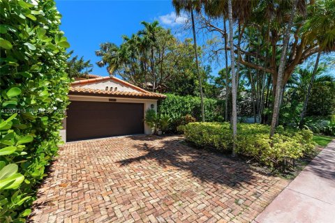 Villa ou maison à vendre à Miami Beach, Floride: 4 chambres, 219.16 m2 № 2074500 - photo 3
