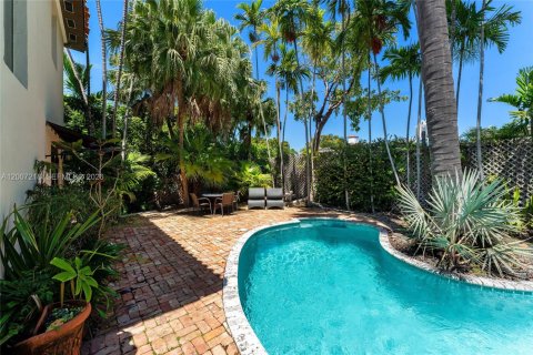 Villa ou maison à vendre à Miami Beach, Floride: 4 chambres, 219.16 m2 № 2074500 - photo 11