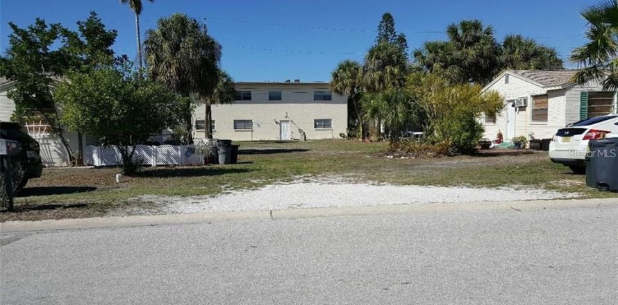 Land in Saint Pete Beach, Florida № 1583401