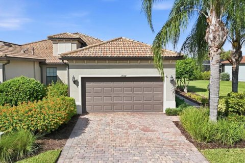 Villa ou maison à vendre à Lakewood Ranch, Floride: 2 chambres, 143.35 m2 № 2349969 - photo 4