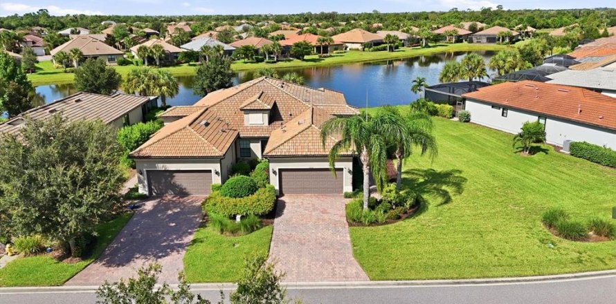 Villa ou maison à Lakewood Ranch, Floride 2 chambres, 143.35 m2 № 2349969